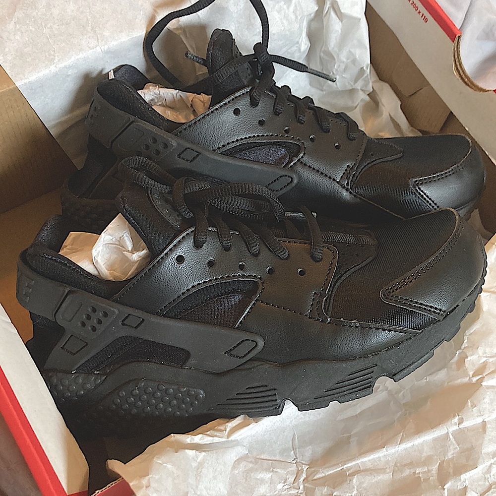 NIKE Air HUARACHE RUN | WOMEN'S Running Shoes SIZE US 7.5 in Color BLACK / BLACK